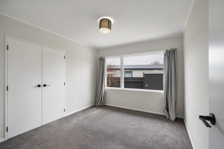Photo of property in 9 Abraham Crescent, Milson, Palmerston North, 4414