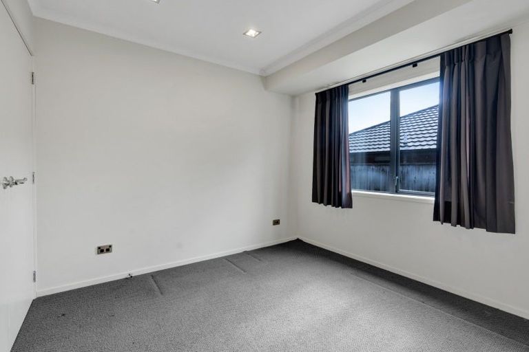Photo of property in 4 Becklands Place, Inglewood, 4330