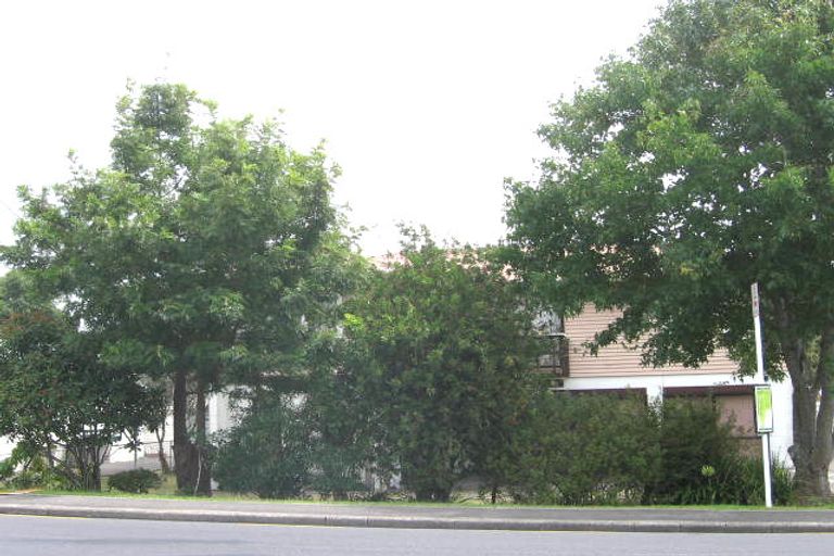 Photo of property in 126 Archers Road, Glenfield, Auckland, 0629