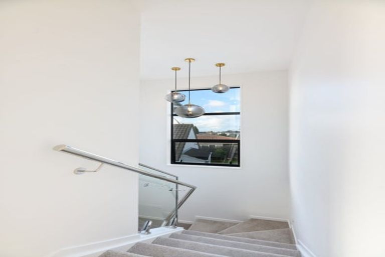 Photo of property in 95c Swanson Road, Henderson, Auckland, 0610