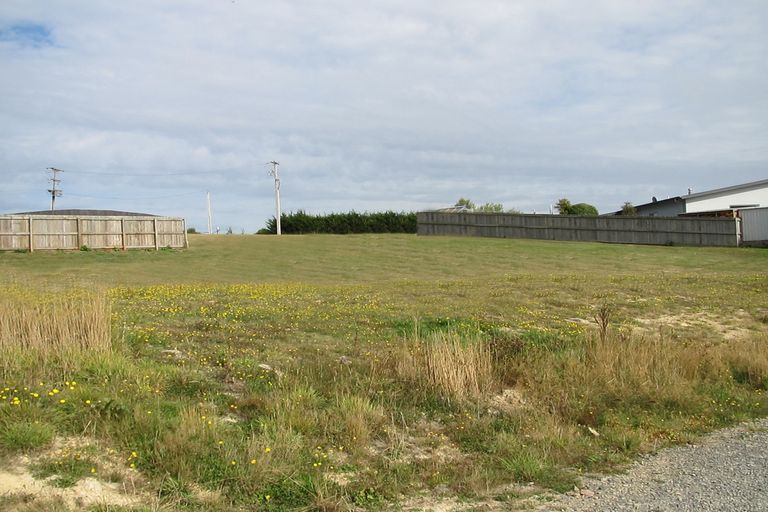 Photo of property in 10 Mallard Drive, Waihola, Outram, 9073