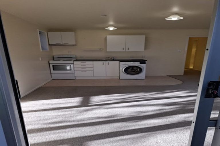 Photo of property in 6 Walker Avenue, Paremata, Porirua, 5026