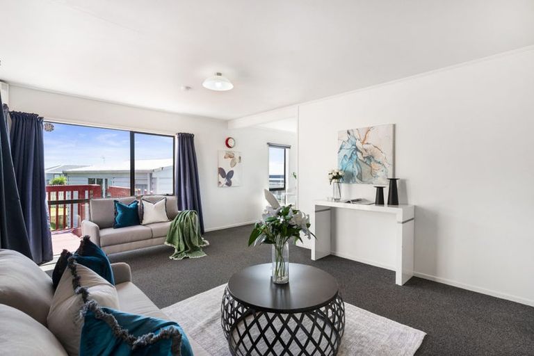 Photo of property in 206 Solar Road, Glen Eden, Auckland, 0602