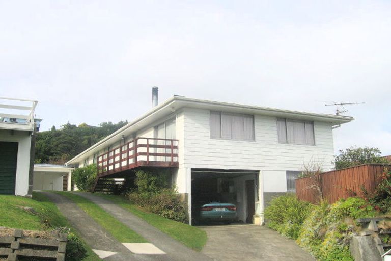 Photo of property in 12a Aspen Grove, Maungaraki, Lower Hutt, 5010