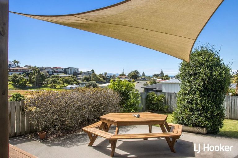 Photo of property in 8 Tohora View, Waihi Beach, 3611