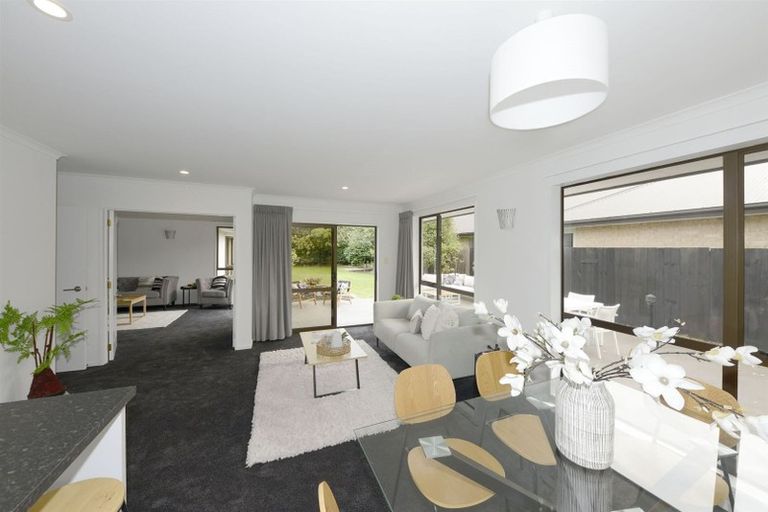 Photo of property in 29 Anglesea Avenue, Parklands, Christchurch, 8083