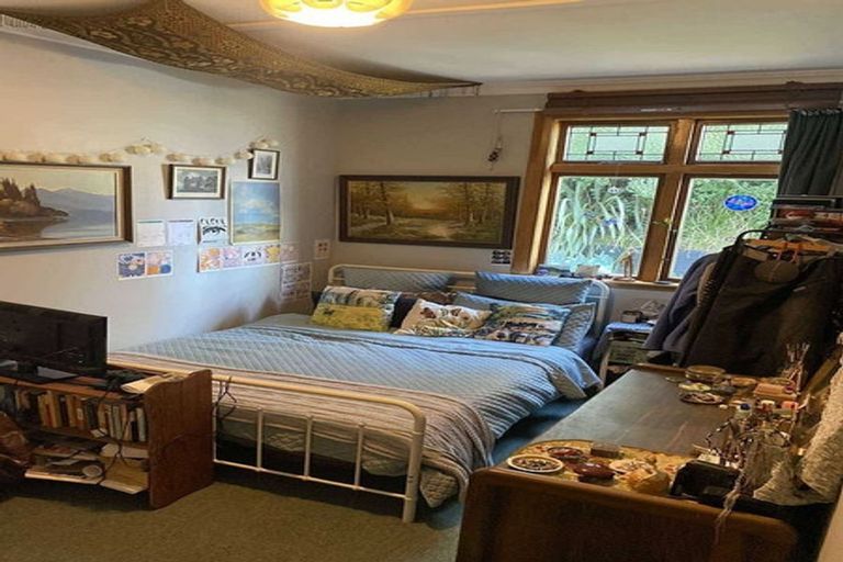 Photo of property in 10 Helen Street, Brooklyn, Wellington, 6021