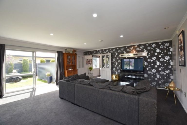 Photo of property in 16 Hoffman Court, Waikiwi, Invercargill, 9810