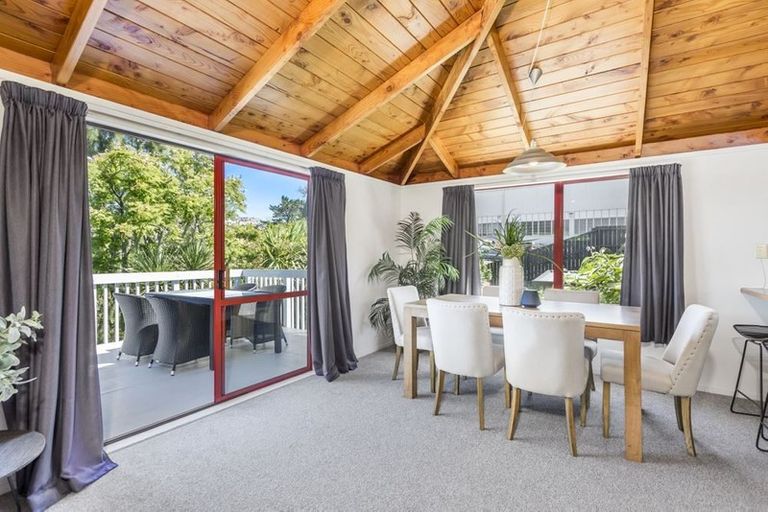 Photo of property in 2/43 Rawene Road, Birkenhead, Auckland, 0626