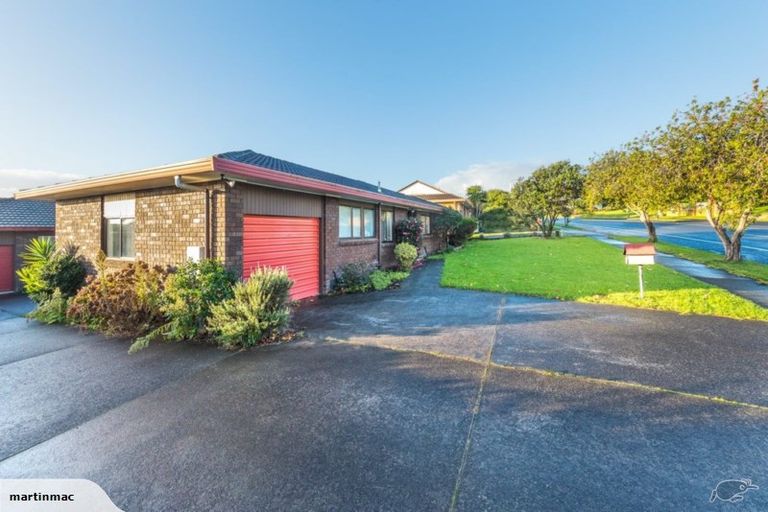 Photo of property in 1/79 Aberfeldy Avenue, Highland Park, Auckland, 2010