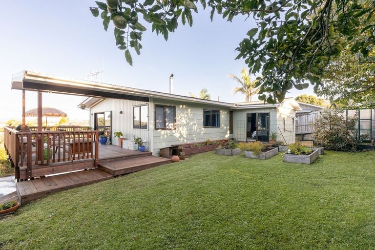 Photo of property in 26 Omokoroa Road, Omokoroa, 3114