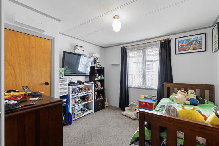 Photo of property in 28 Tyne Street, Roslyn, Palmerston North, 4414