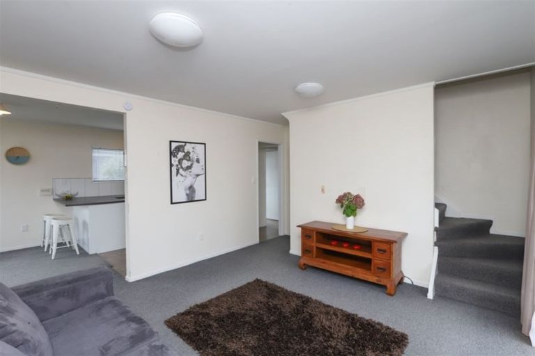 Photo of property in 12 Beadle Place, St Andrews, Hamilton, 3200