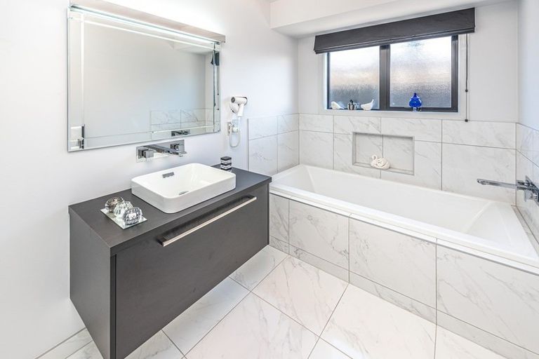 Photo of property in 1 Edith Collier Drive, Otamatea, Whanganui, 4500