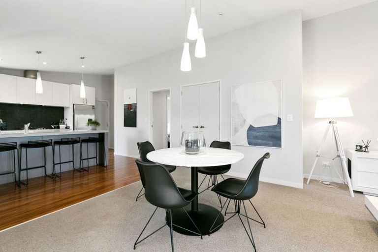 Photo of property in 58 Butterworth Crescent, Papamoa Beach, Papamoa, 3118