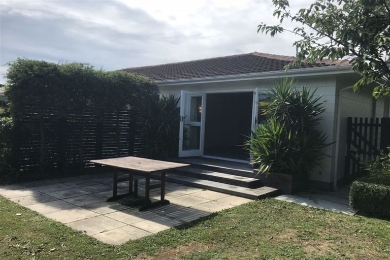 Photo of property in 2/40a Brookside Terrace, Bryndwr, Christchurch, 8053