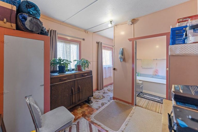 Photo of property in 16 Scotia Street, Port Chalmers, 9023