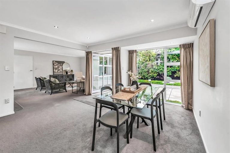 Photo of property in 27 Tui Street, Fendalton, Christchurch, 8041