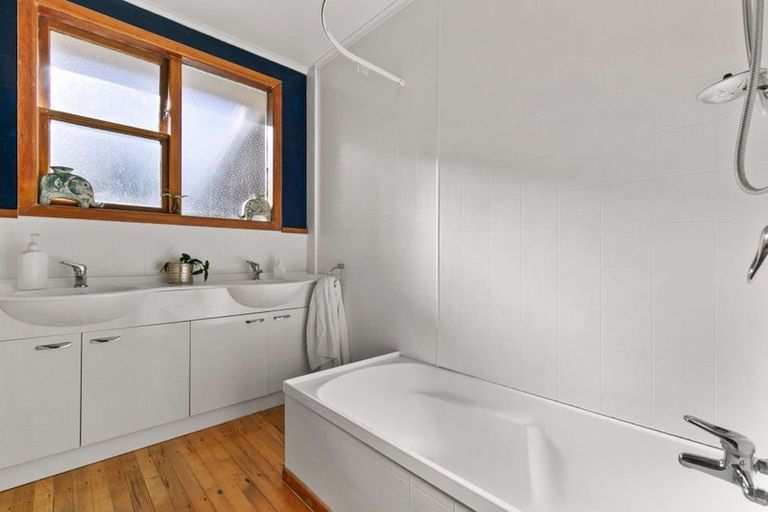 Photo of property in 6 Edward Street, Western Heights, Rotorua, 3015