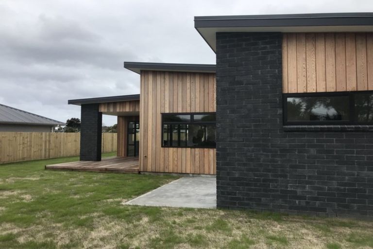 Photo of property in 3 Paulene Anne Place, Mangawhai Heads, Mangawhai, 0505