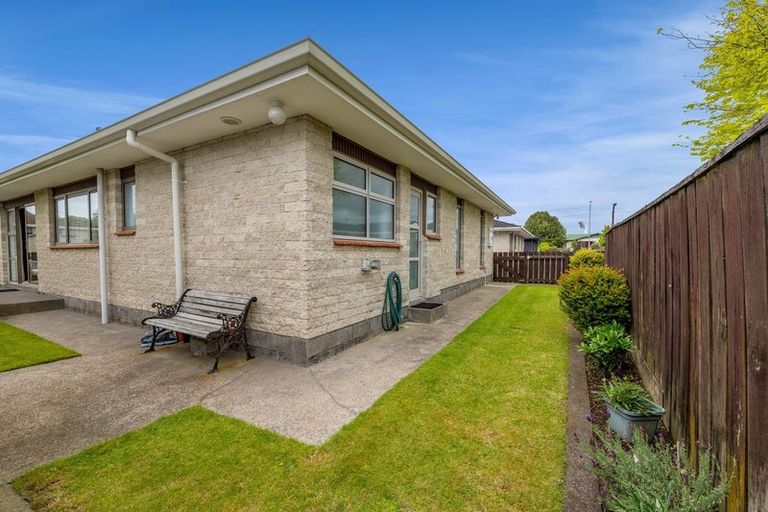 Photo of property in 30b Tukapa Street, Westown, New Plymouth, 4310