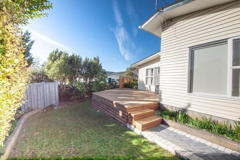 Photo of property in 25 Cranwell Street, Churton Park, Wellington, 6037