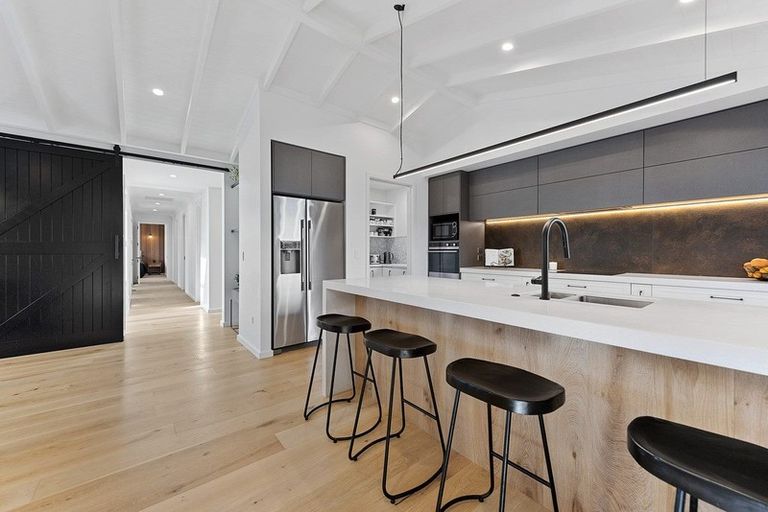 Photo of property in 9 South Oaks Close, Pukemoremore, Cambridge, 3493