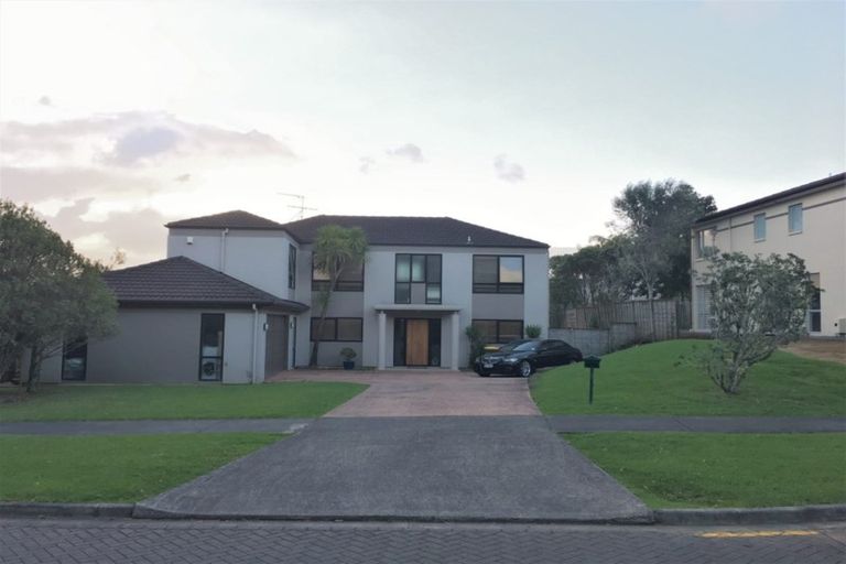 Photo of property in 23 Kittiwake Drive, Schnapper Rock, Auckland, 0632