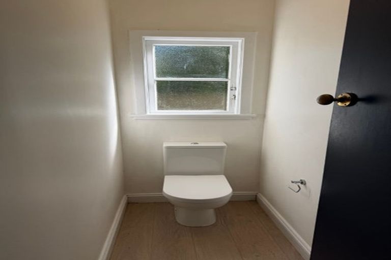 Photo of property in 75 Chamberlain Road, Karori, Wellington, 6012