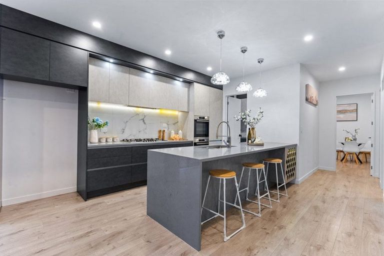 Photo of property in 25 Henriette Place, Totara Park, Auckland, 2105