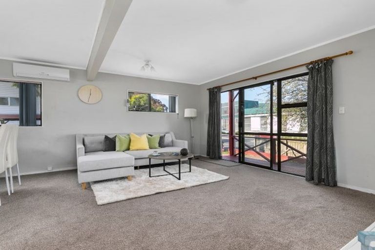 Photo of property in 11 Titirangi Road, New Lynn, Auckland, 0600