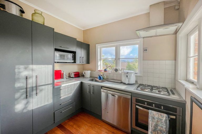 Photo of property in 227 Titirangi Road, Titirangi, Auckland, 0604