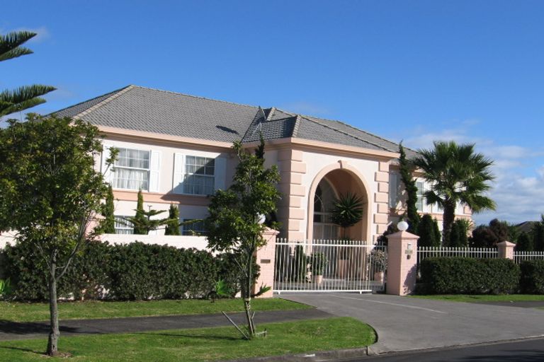 Photo of property in 7 Del Mar Court, Shamrock Park, Auckland, 2016
