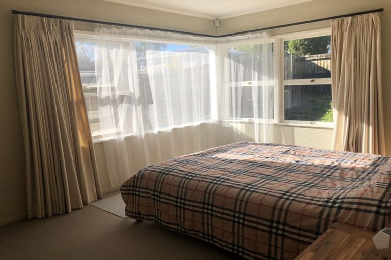 Photo of property in 26 Ramillies Place, Glenfield, Auckland, 0629