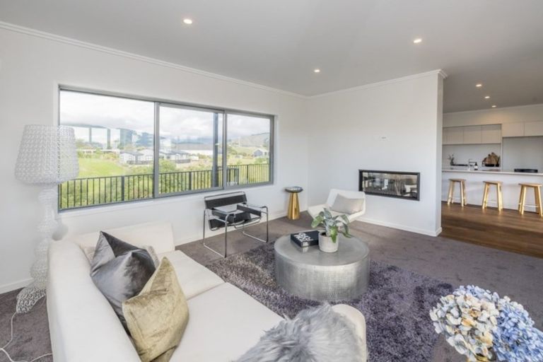 Photo of property in 3 Lamont Place, Waikanae, 5036