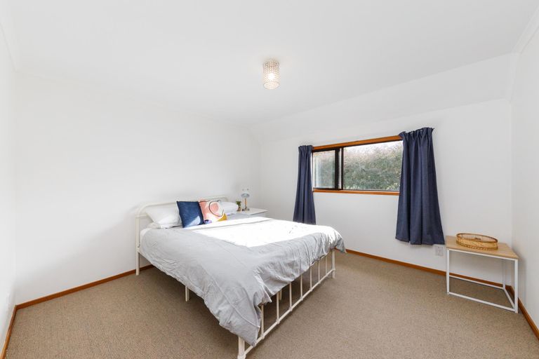 Photo of property in 4 Dresdan Court, Hokowhitu, Palmerston North, 4410