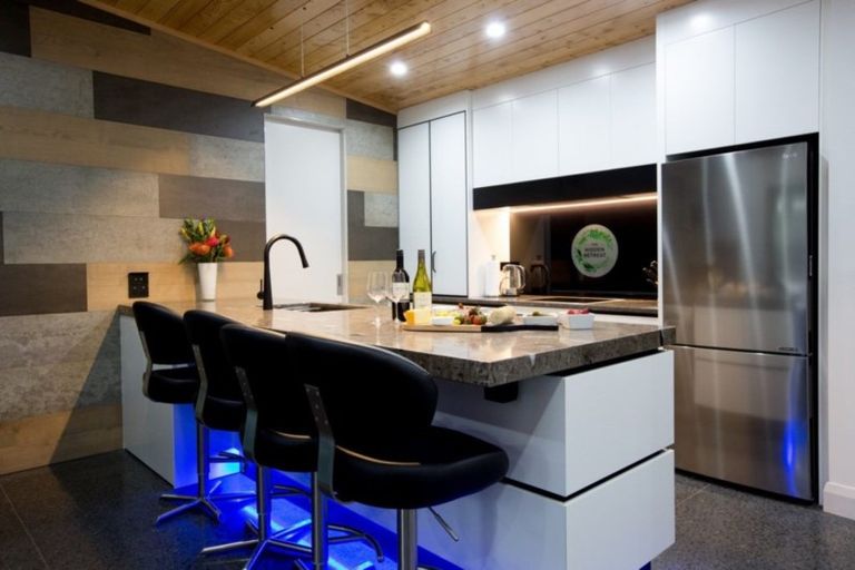 Photo of property in 39 Upper Harbour Drive, Greenhithe, Auckland, 0632