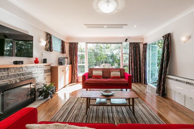 Photo of property in 12 Ormond Road, Hospital Hill, Napier, 4110