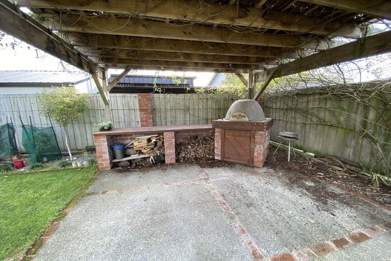 Photo of property in 191 Queens Drive, Lyall Bay, Wellington, 6022