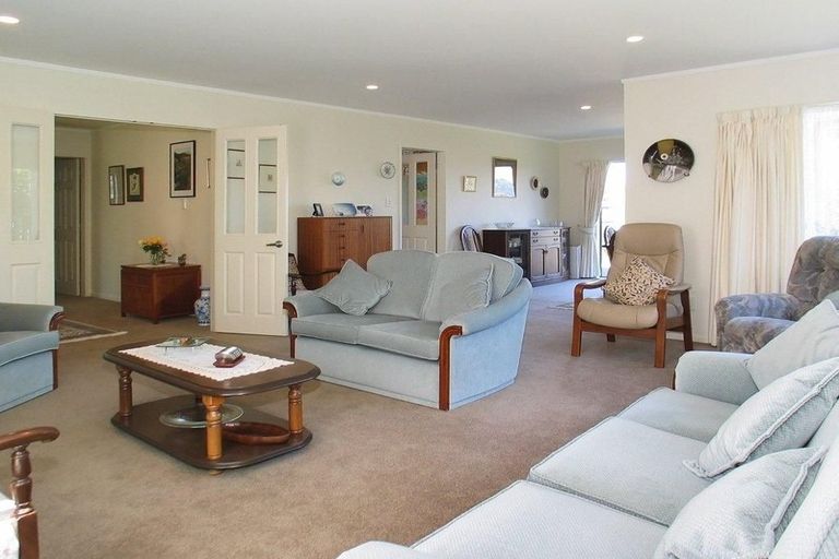 Photo of property in 5 Padstow Place, Camborne, Porirua, 5026