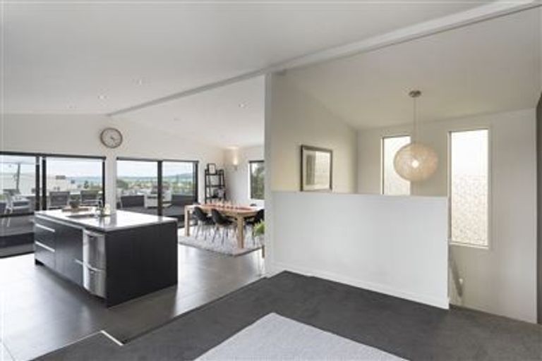 Photo of property in 79 Hastings Road, Mairangi Bay, Auckland, 0630
