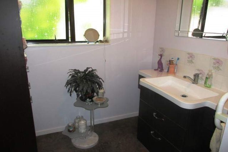 Photo of property in 16 Andersen Street, Reefton, 7830