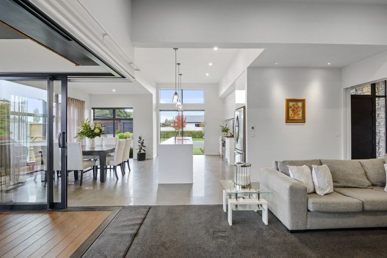 Photo of property in 4 Mersham Drive, Prebbleton, 7604