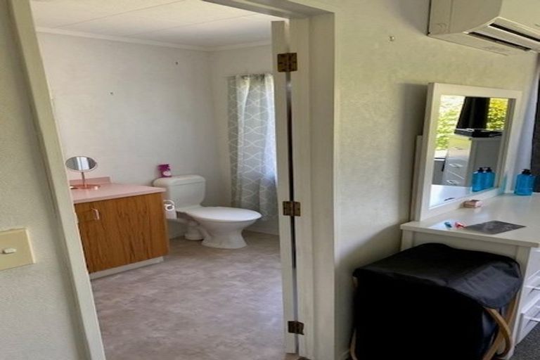 Photo of property in 10 Ted Harpur Place, Onekawa, Napier, 4110