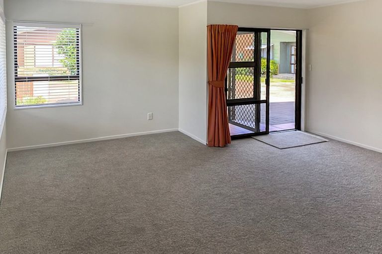 Photo of property in 5/501 Eastbourne Street East, Hastings, 4122