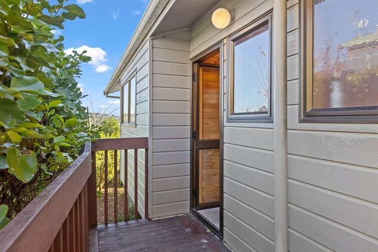 Photo of property in 74a Stanmore Bay Road, Stanmore Bay, Whangaparaoa, 0932