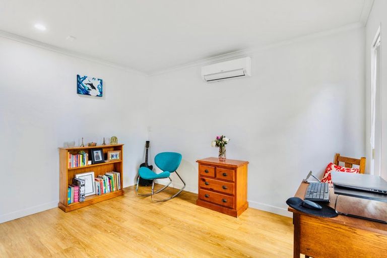 Photo of property in 2/82a Coronation Road, Hillcrest, Auckland, 0627