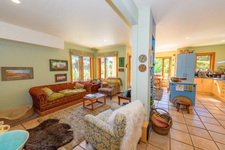 Photo of property in 104 French Farm Valley Road, French Farm, Akaroa, 7582