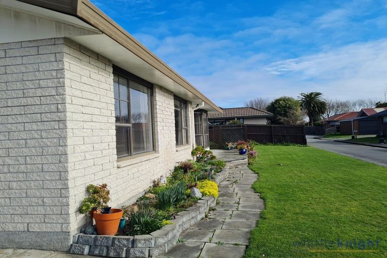 Photo of property in 12 Flaxwood Lane, Waltham, Christchurch, 8023