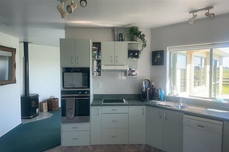 Photo of property in 44 Otaraoa Road, Motunui, Waitara, 4383